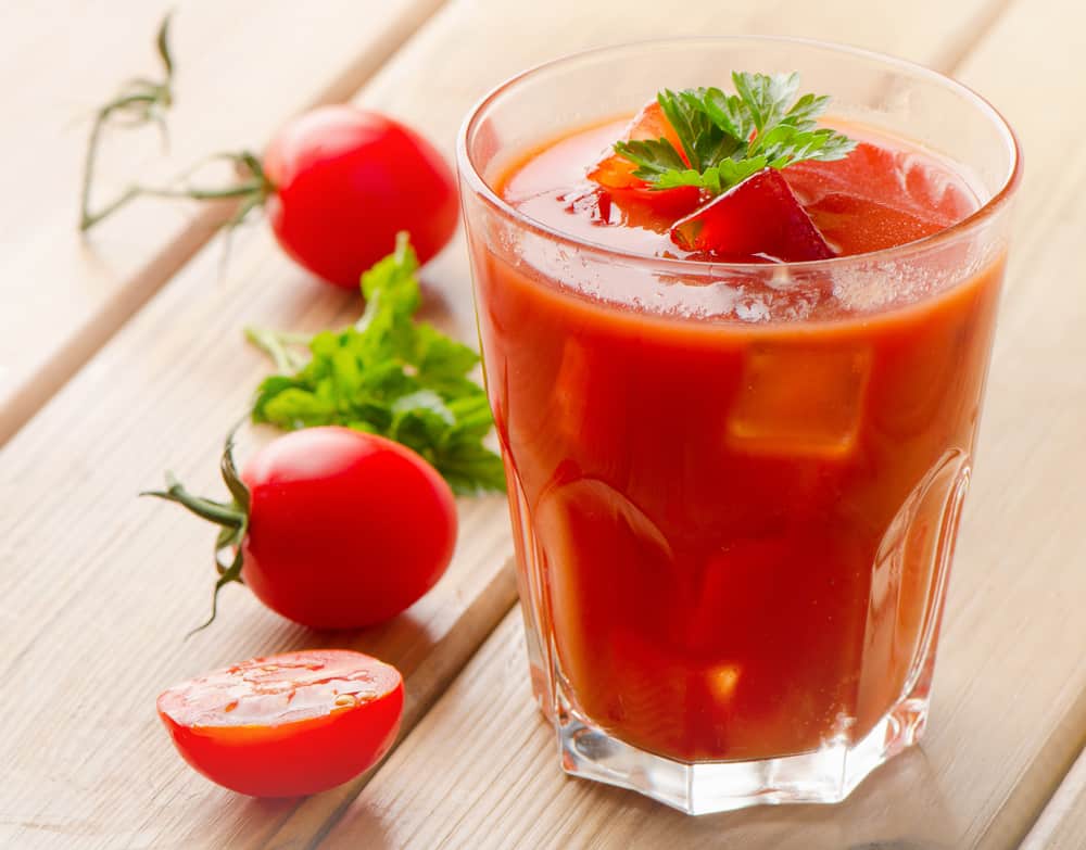 Cocktail,With,Fresh,Tomatoes,And,Ice